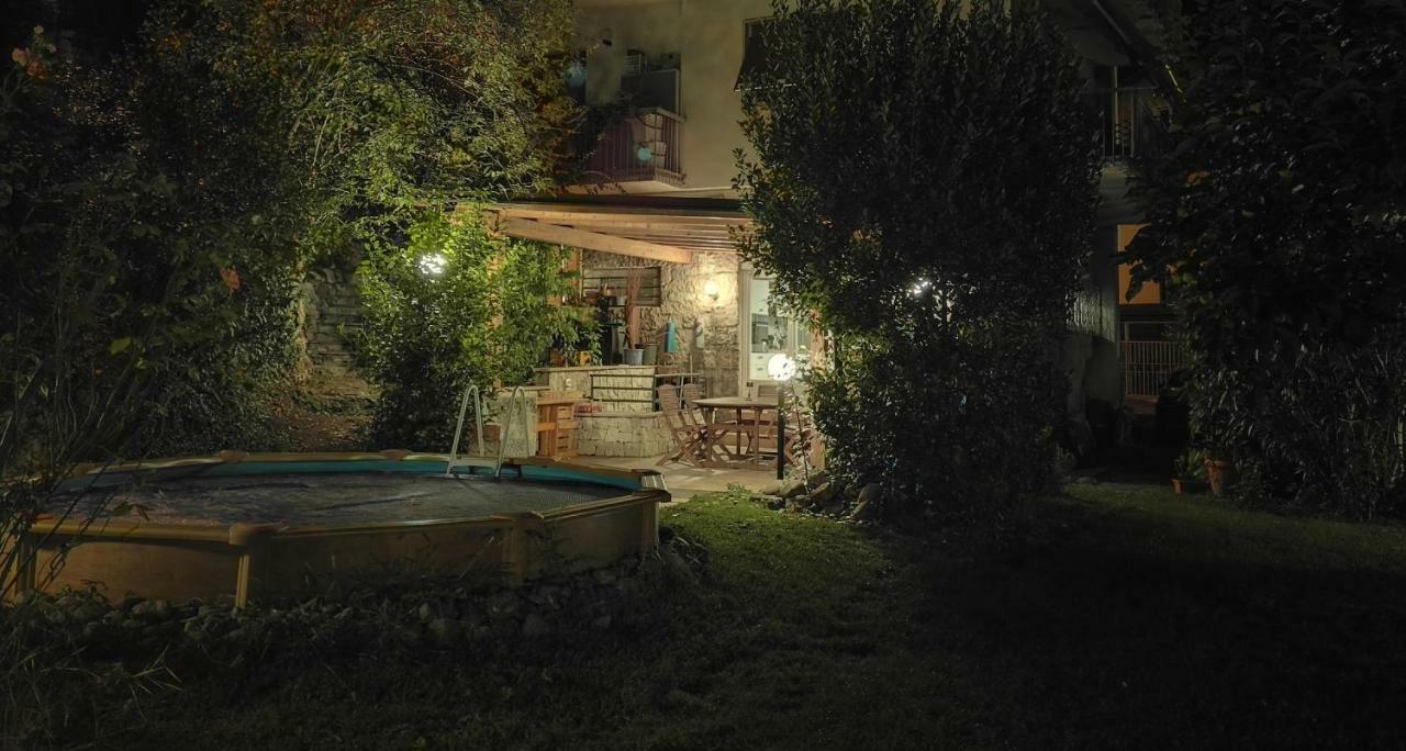 Appartamento con veranda, giardino e piscina Trento Esterno foto